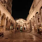 Apartament Lamita *